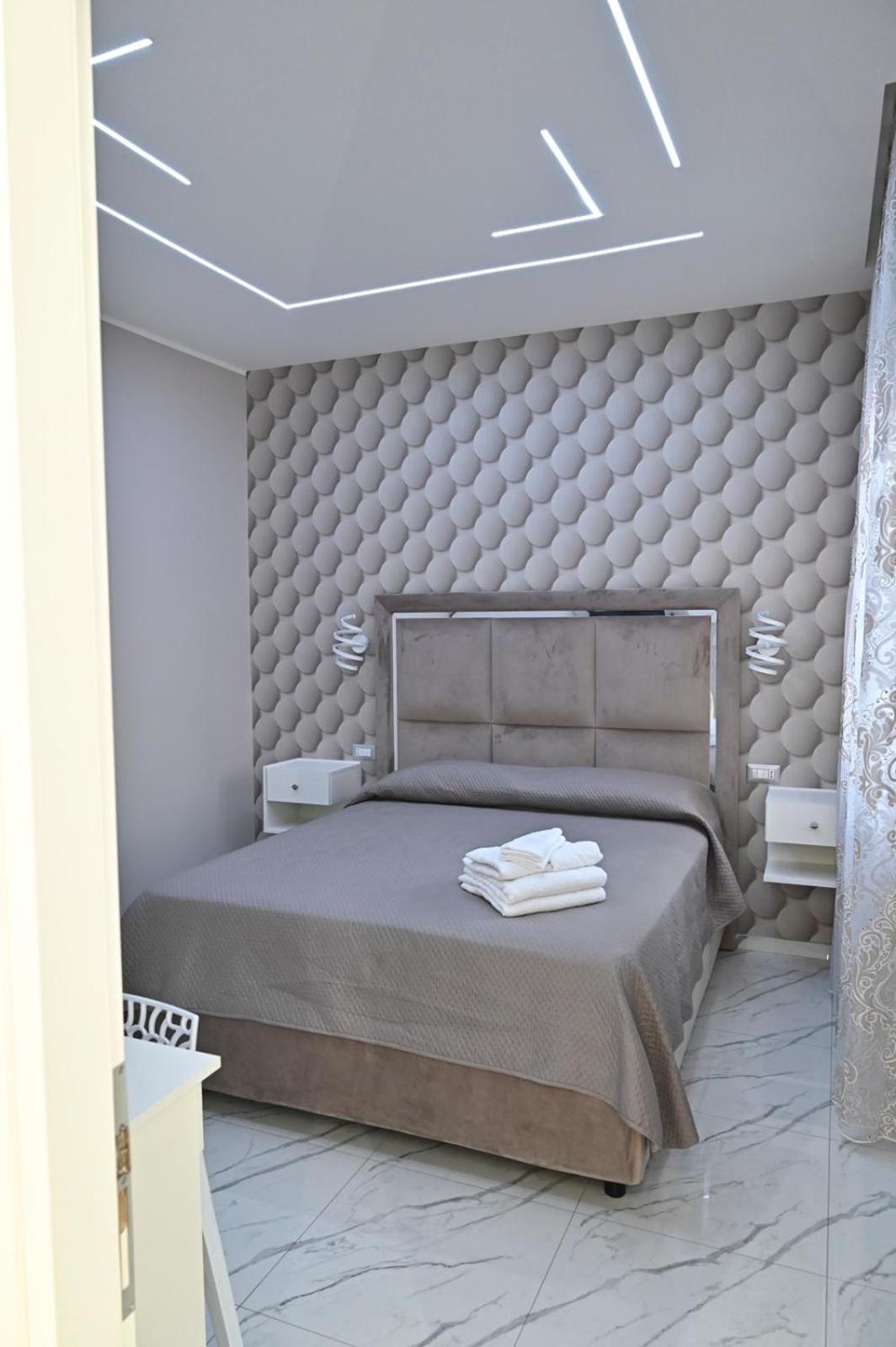 Bed and Breakfast Bebsantaniellohouse1 Neapol Pokój zdjęcie